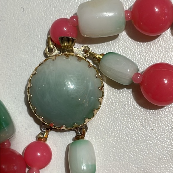 Vintage Pink and Green  fruit colours Beaded Necklace - Picture 4 of 6